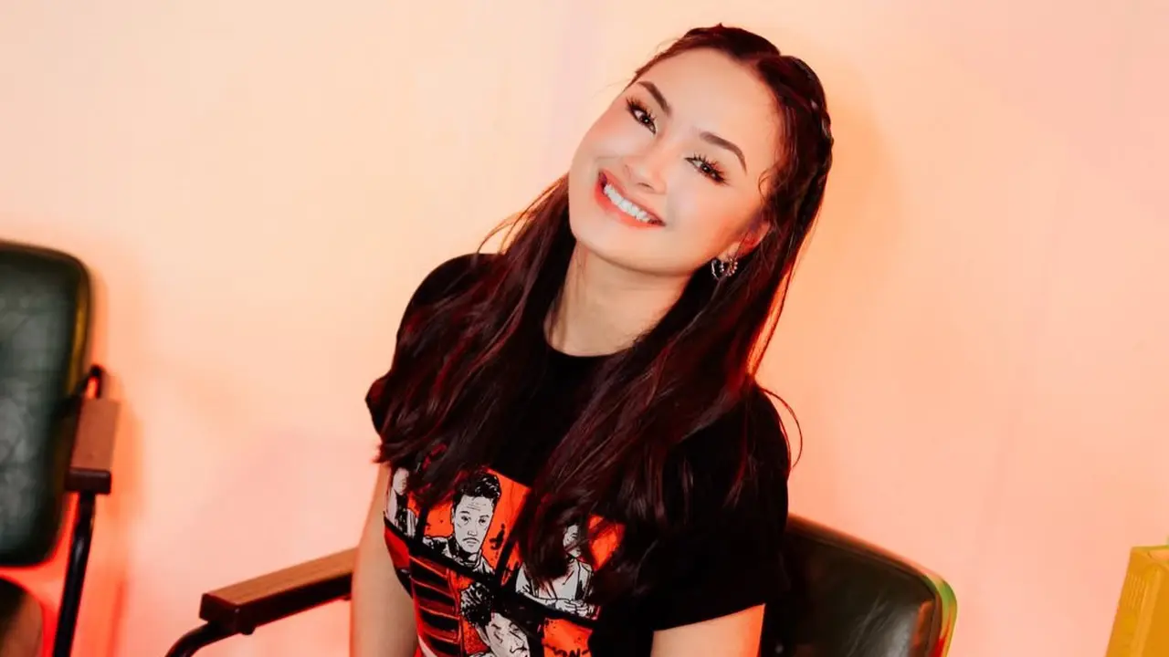 Caitlin Halderman sebagai Icha di Series Algojo