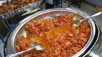 Senampan udang balado Padang. (Liputan6.com/Wikimedia Commons/Gunawan Kartapranata)