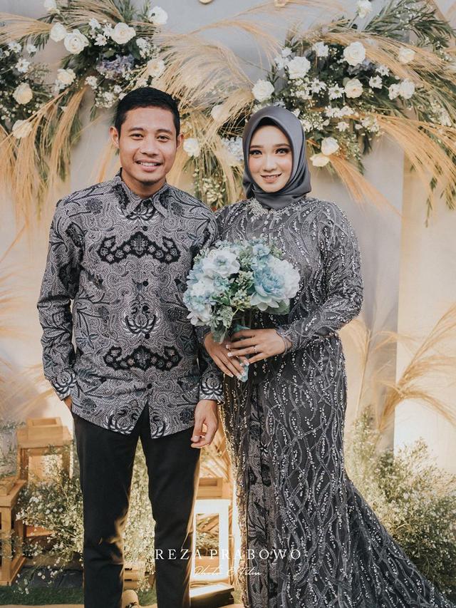 Potret Evan Dimas dengan Gaya Formal, Stylish Abis