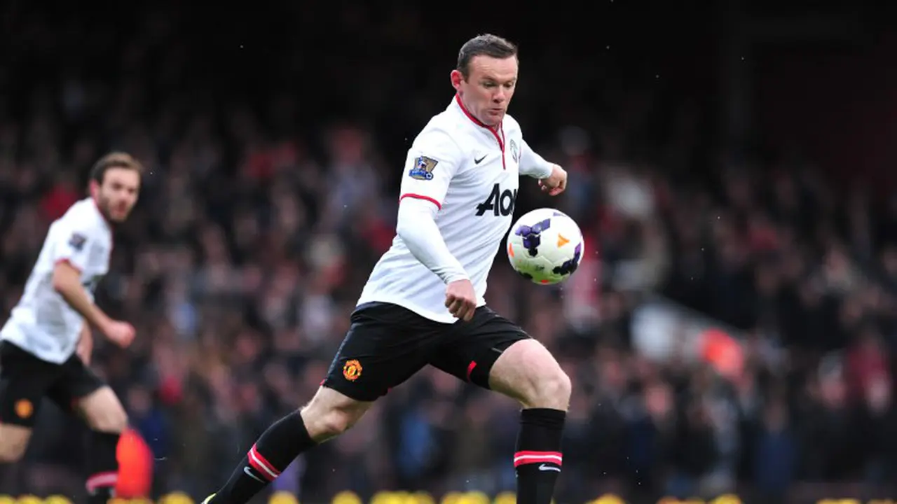 Rooney cetak gol spektakuler