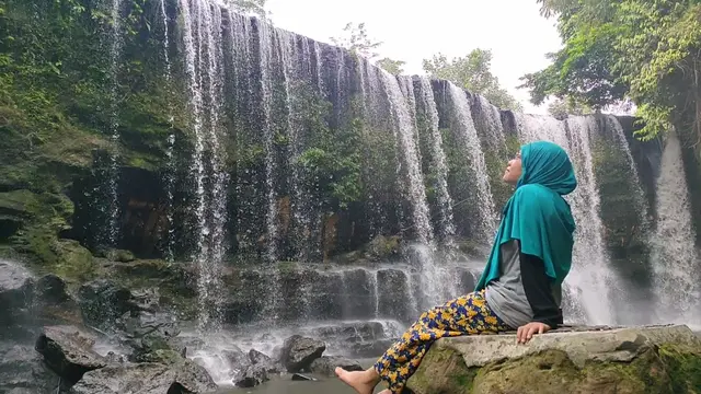 Segarnya Berwisata di Air Terjun Temam di Musi Rawas