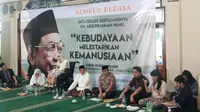Keluarga Abdurrahman Wahid alias Gus Dur, menggelar peringatan haul satu dekade Presiden RI keempat itu. Haul digelar di Masjid Kami Al Munawarah, Jagakarsa, Jakarta, Sabtu (28/12/2019).