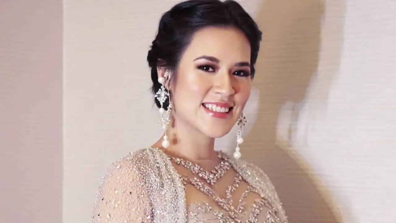 Perut Membuncit, Cantiknya Raisa dalam Balutan Gaun Elegan