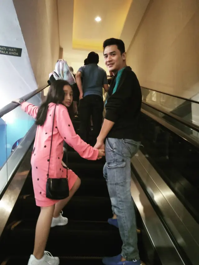 ilustrasi potret Fery Ixel pemeran antagonis di FTV Kisah Nyata Indosiar bersama keluarga/instagram: Fery Ixel