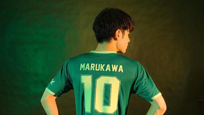 liga 1: sesumbar gelandang asing persebaya, bisa main semua posisi kecuali kiper