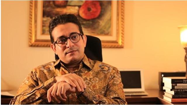 7 Potret Ismail Fajrie Alatas, Pria yang Resmi Jadi Tunangan Tsamara Amany