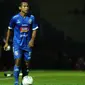 Pemain Arema, Hendro Siswanto, kembali adaptasi jadi bek kanan. (Bola.com/Iwan Setiawan)