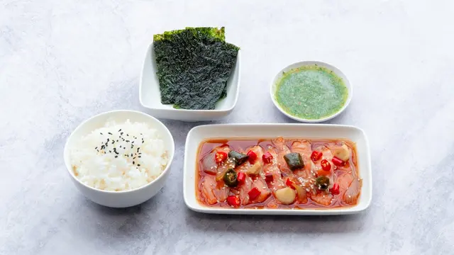 Bahan Salmon Rumput Laut