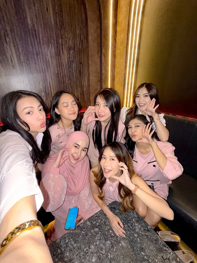 6 Potret Meet and Greet Chibi Chibi, Reuni Lengkap Bareng Anisa Rahma Setelah 14 Tahun