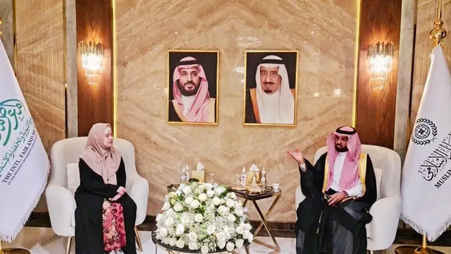 6 Potret Puan Maharani saat Tampil Berhijab, Panen Pujian