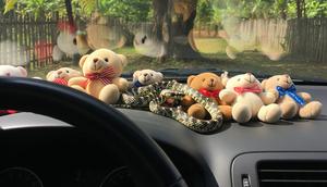 Ular di dashboard mobil/ Ilustrasi AI