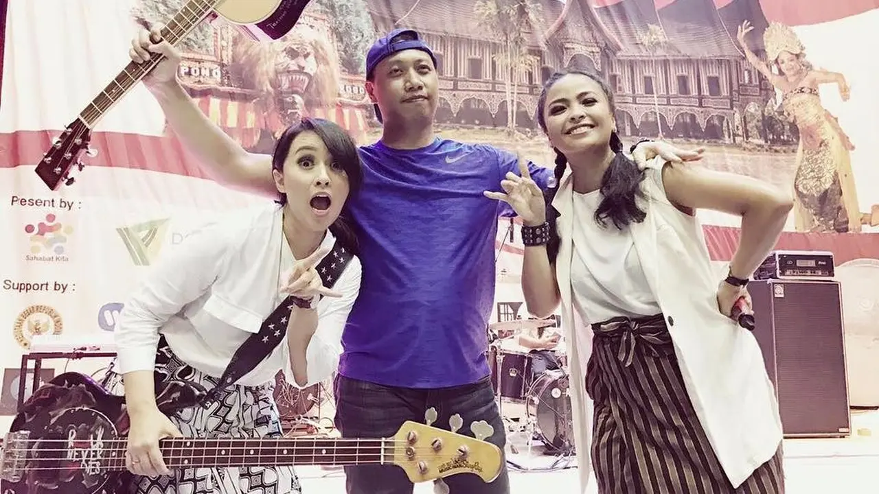 Band Kotak