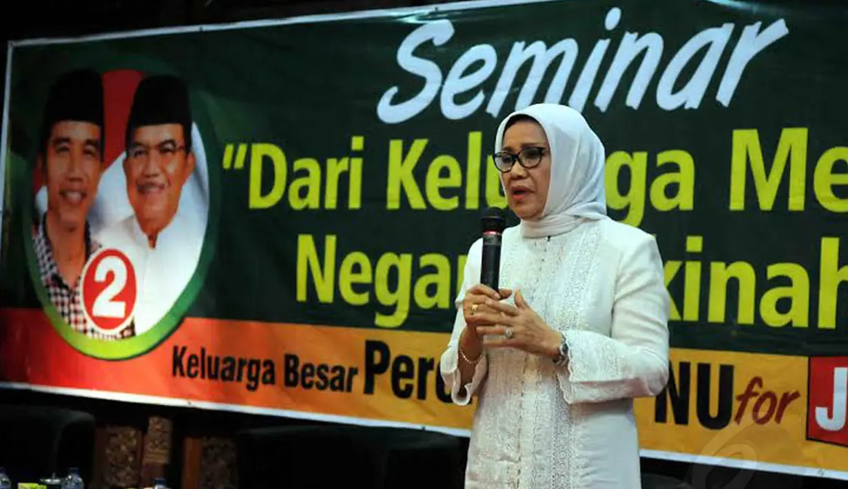  Dalam pertemuan tersebut juga diadakan seminar keluarga sakinah untuk membangun bangsa yang diikuti oleh perempuan Nahdatul Ulama (NU) (Liputan6.com/Johan Tallo).