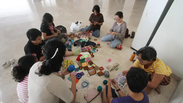 Bersolek, Bangku Taman DKI Jakarta Terlihat Semakin cantik 