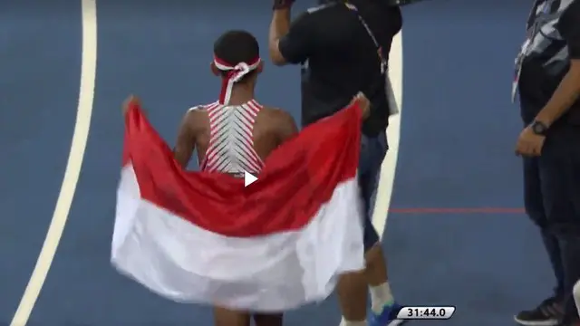 Atlet Indonesia, Agus Prayogo raih medali emas pada nomor lari 10 km.