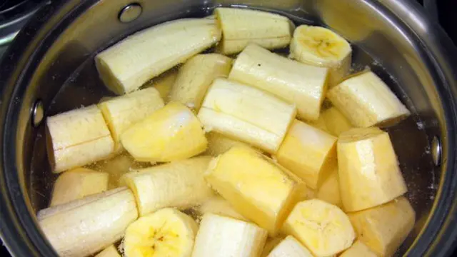 Atasi Insomnia dengan Teh Pisang yang Bikin Kamu Nyenyak Tidur