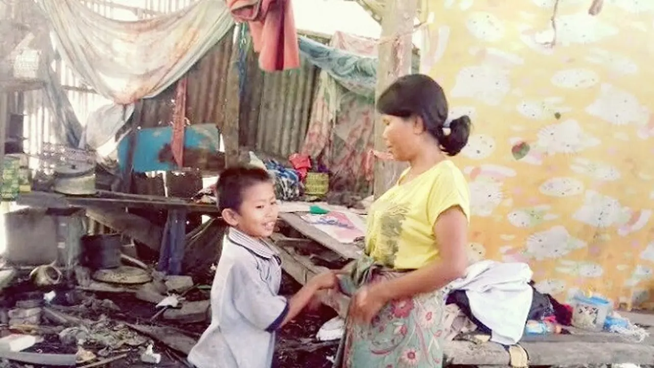 Ibu Anak Warga Lumbung Padi Hanya Bisa Makan Nasi Sesekali