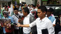 Masyarakat Profesional Bagi Kemanusiaan Rohingya menggelar aksi di depan Kedubes Myanmar. (Liputan6.com/Putu Merta Surya Putra)