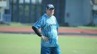 Pelatih Persib Bandung, Robert Alberts. (Bola.com/Erwin Snaz)