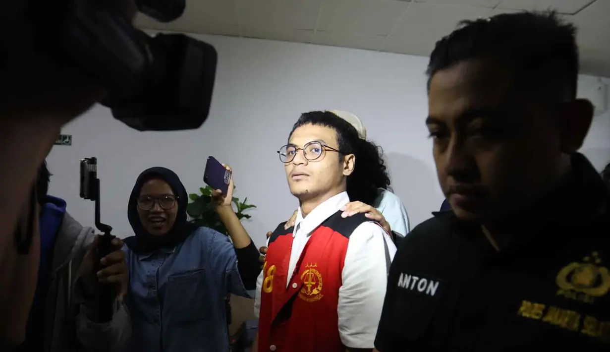 Terhadap dakwaan JPU, Vadel Badjideh sama sekali tak mengajukan nota keberatan atau eksepsi. (KapanLagi.com/Budy Santoso)