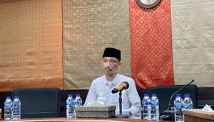 Penampakan Anggota DPRD Jember Disidang Karena Merokok dan Main Game saat Rapat