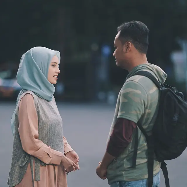 Potret Anggika Bolsterli Kenakan Hijab Curi Perhatian. (Sumber: Instagram/anggikabolsterli)