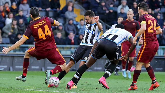 FOTO: Tiga Alumnus Serie-A di Manchester United yang Berperan Besar Hancurkan AS Roma 6-2 - Bruno Fernandes