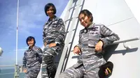 Korp Wanita Angkatan Laut (Kowal) yang turut serta dalam pencarian korban dan bangkai pesawat AirAsia QZ8501. (Rochmanuddin/Liputan6.com)