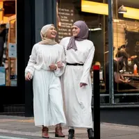 Ilustrasi Baju Pesta Muslimah (credit: freepik)