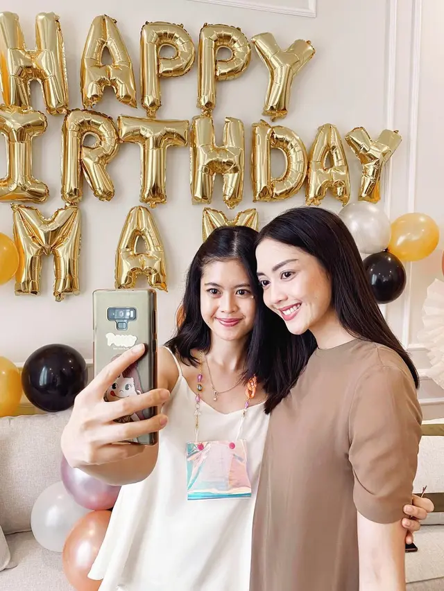 7 Momen Ulang Tahun Ririn Dwi Ariyanti Ke-35 Tanpa Aldi Bragi