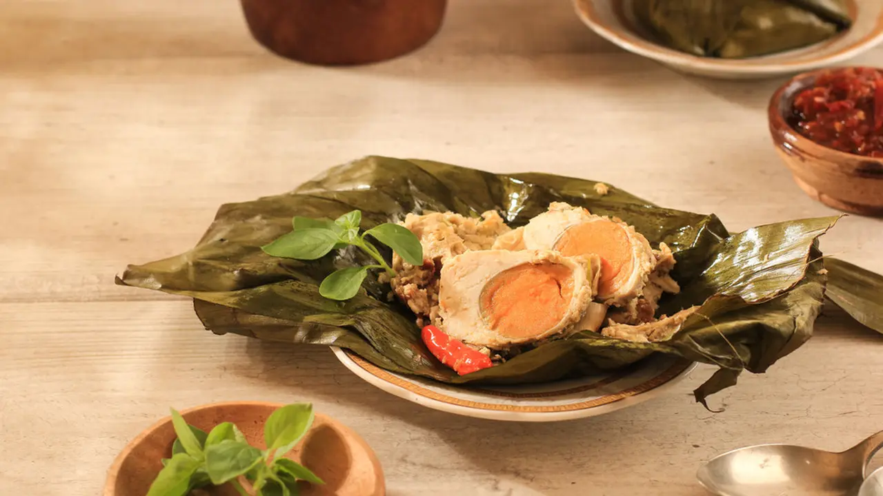 botok telur asin