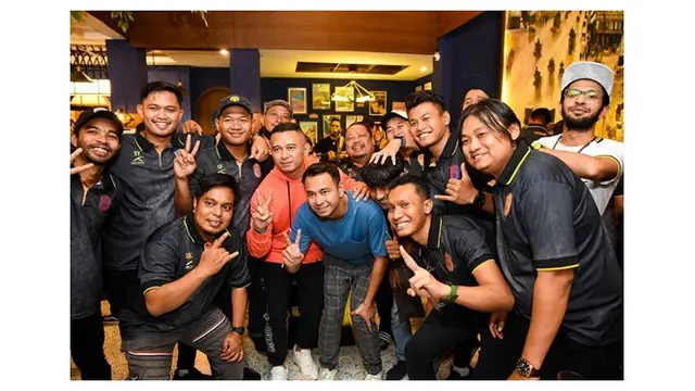 6 Potret Raffi Ahmad di Perayaan Ultah ke-2 RANS Nusantara FC, Berlangsung Seru