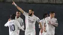 Karim Benzema. Striker Real Madrid asal Prancis berusia 33 tahun ini mencetak 6 gol dari 10 laga. Langkah Real Madrid terhenti di babak semifinal usai kalah dari Chelsea. (AFP/Javier Soriano)