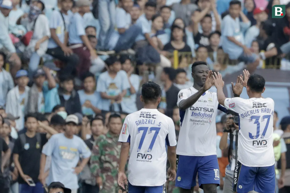 Persib Bandung Vs Perserang Serang