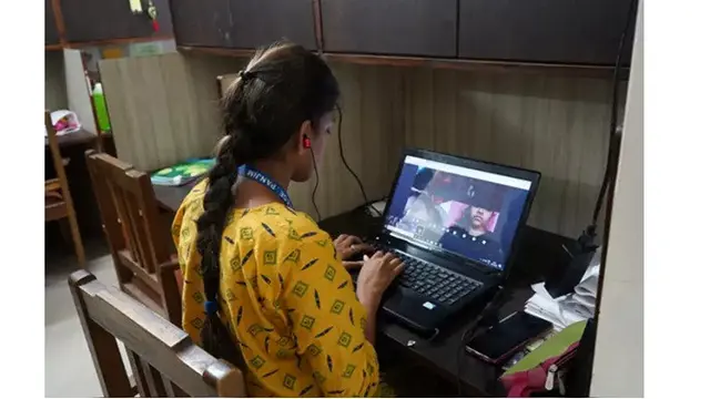 Haru, Guru-Guru Ini Kumpulkan Gaji untuk Belikan Murid HP Demi Sekolah Online
