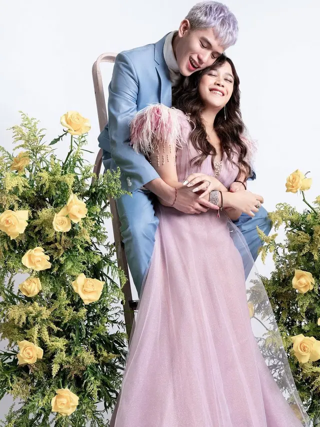 6 Gaya Pemotretan Brisia Jodie dan Julian Jacob, Bak Prewedding