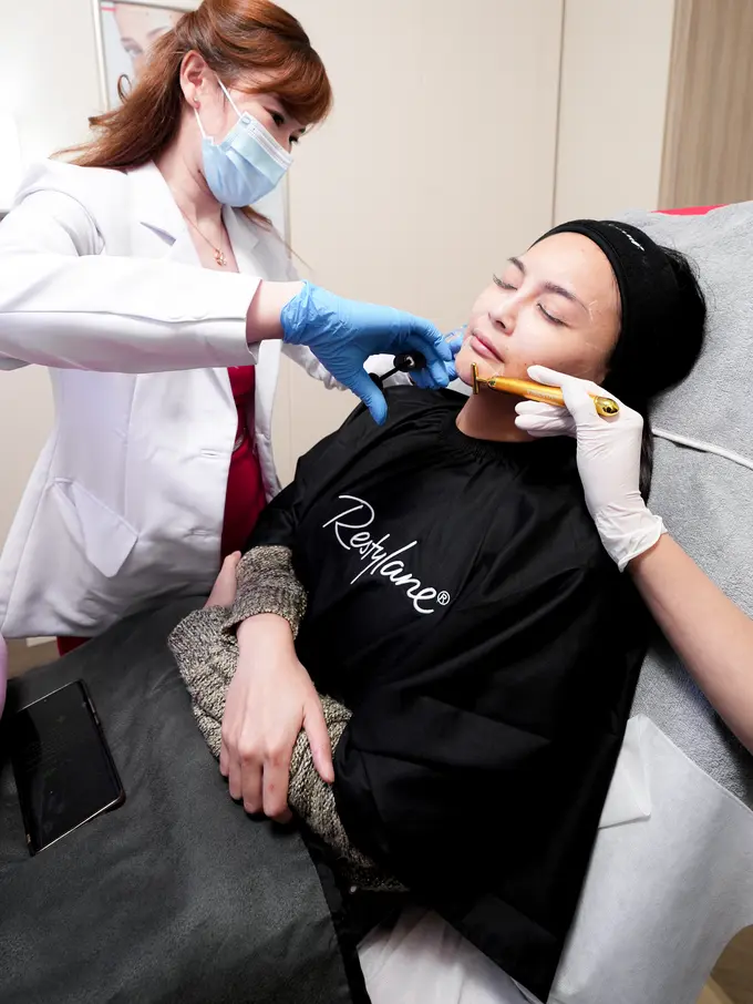 Wajah Tampak Awet Muda dengan Filler Restylane