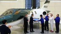 Pesawat mini Honda yang diberi nama HondaJet akhirnya dikirimkan ke konsumen, Rabu pekan lalu.