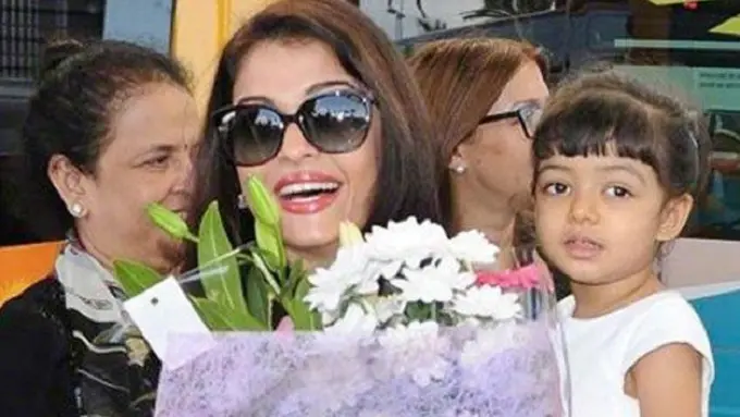 Aishwarya Rai bersama putrinya Aaradhya. (Instagram/aishwaryaarai)