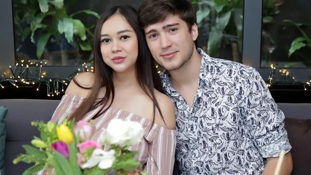 [Fimela] Aura Kasih dan Eryck Amaral