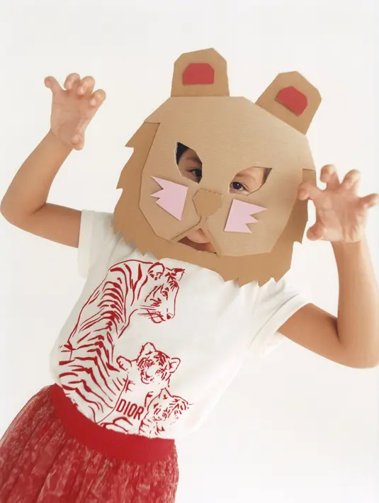 Pilihan aksesorinya juga bisa memperkaya isi lemari anak. Foto: Document/Dior.