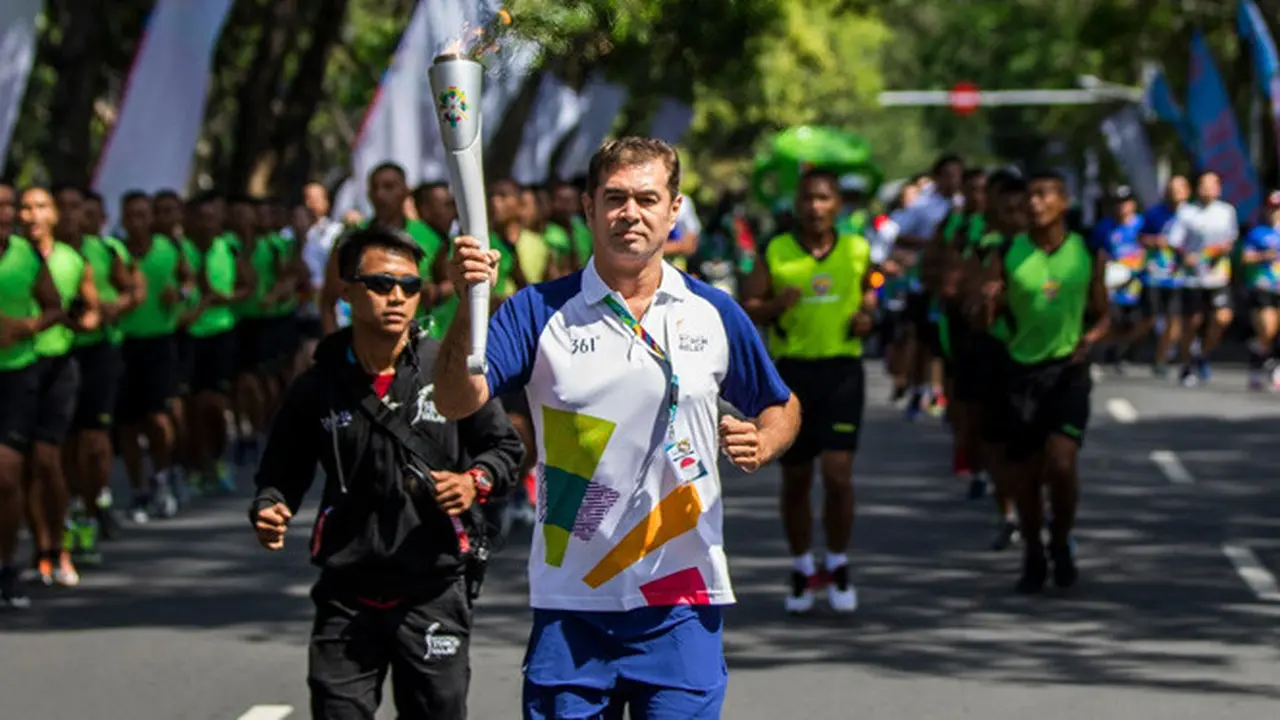 Pascal Wimar juga dikawal ratusan tentara dari kesatuan Kodam IX/Udayana.