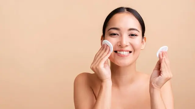 7 Kesalahan Double Cleansing yang Sering Terjadi dan Harus Dihindari! (Foto dok : Freepik/freepik)