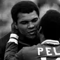 Muhammad Ali dan Pele merupakan teman dekat / trivela