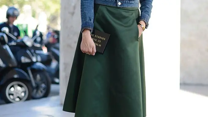 5 Style Tampil Beda dengan Jaket Denim