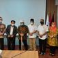 Wali Kota (Wako) Bengkulu saat bertemu dengan Kepala Perpustakaan Nasional di Jakarta, beberapa waktu lalu (Media Center Kota Bengkulu / Liputan6.com)