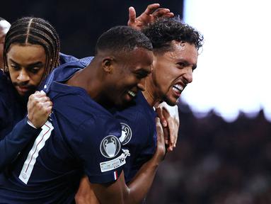 Juara bertahan, Paris Saint-Germain berhasil melaju ke babak 16 besar Liga Champions 2025/2026 setelah menang agregat dari AS Monaco pada Selasa (25/02/2026) waktu setempat. (AFP/Franck Fife)