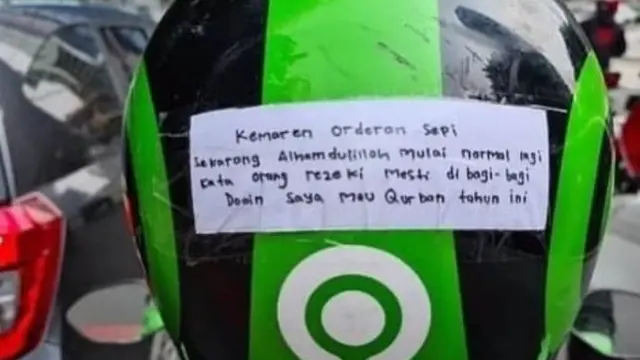 6 Quotes Unik dari Driver Ojek Online Ini Bikin Penumpang Senyum