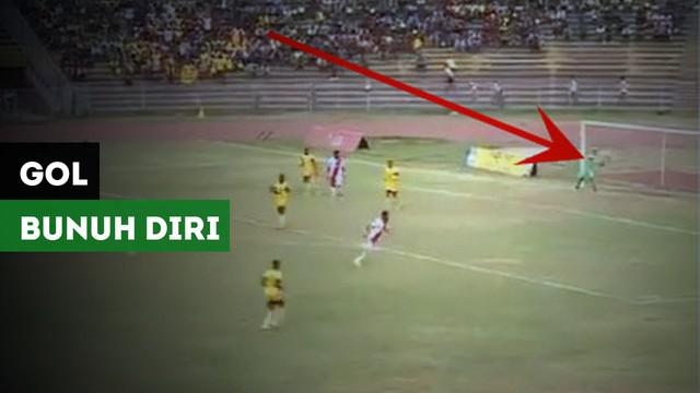 Kiper Welwalo Adigrat mencetak gol bunuh diri dengan cara melempar bola ke gawangnya sendiri.