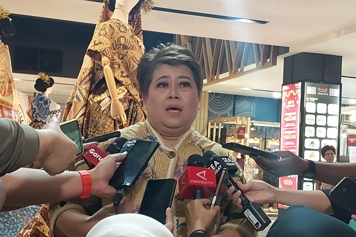 Direktur Utama PT Sarinah, Fetty Kwartati